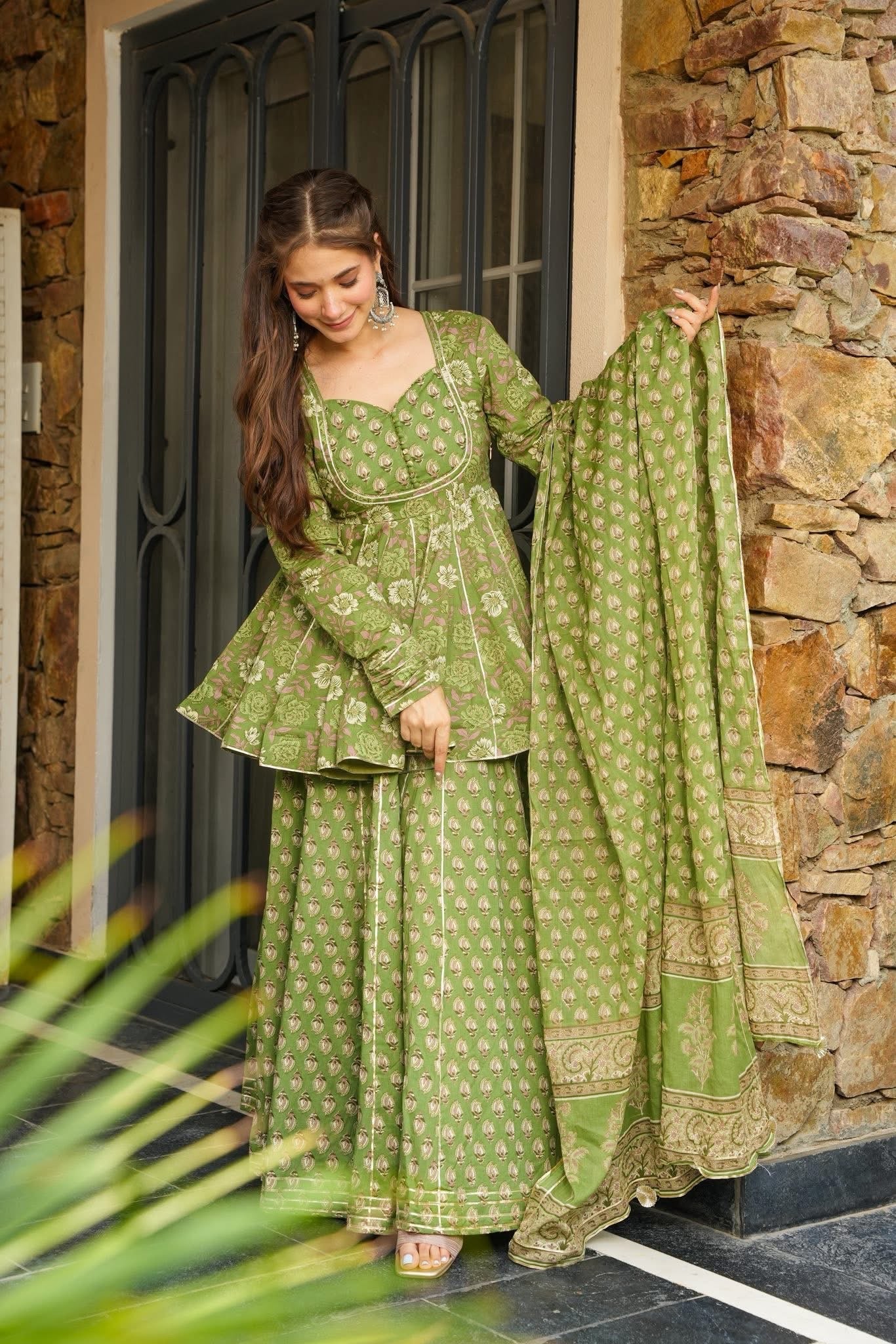 Sharvee Leher Sharara Set