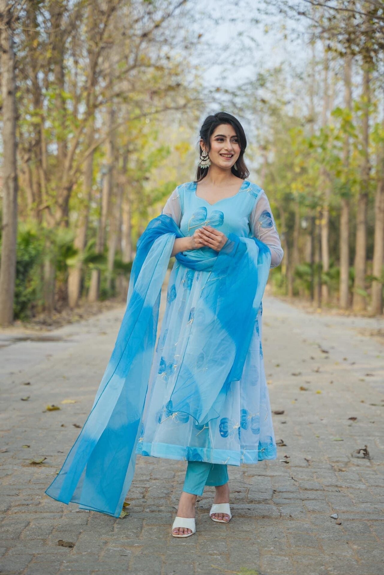 CAROLINA ORGANZA SUIT SET