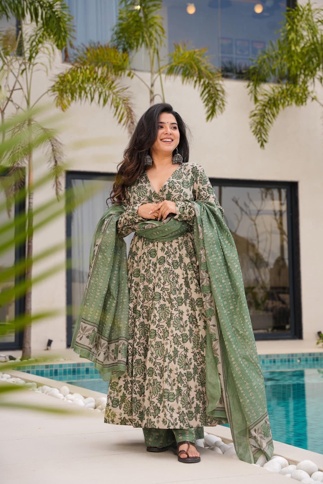 Khanak Green Cotton Suit Without Dupatta