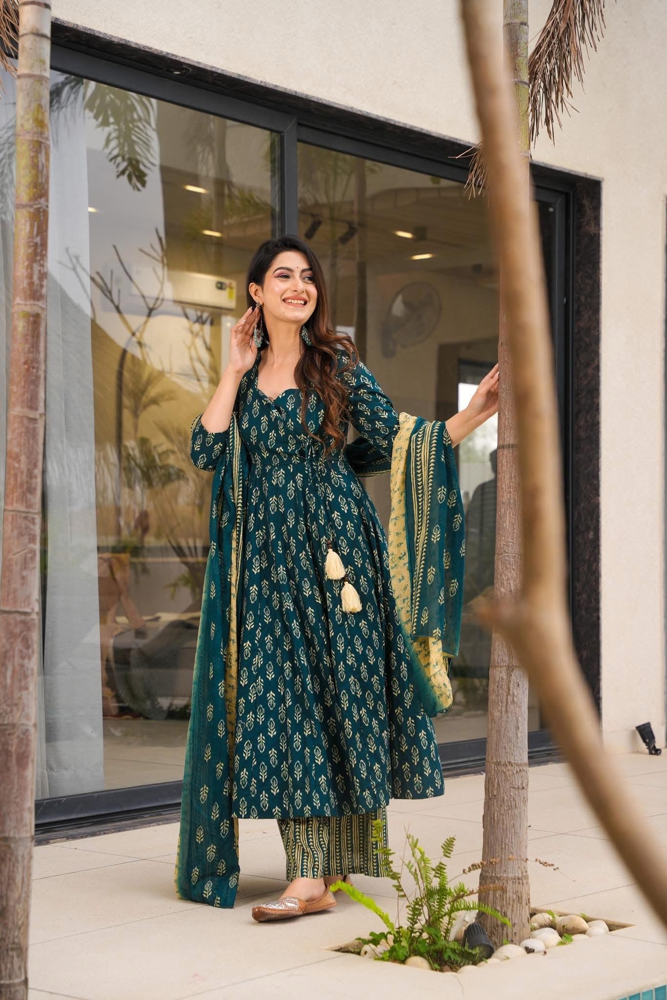 Manikarnika Muslin Suit Set